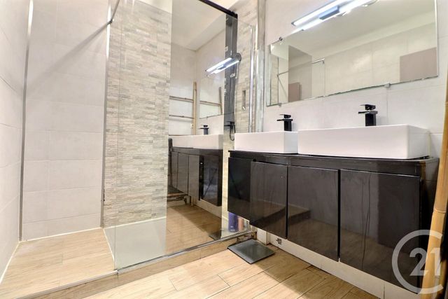 Appartement T4 &agrave; vendre - 4 pi&egrave;ces - 98,68 m2 - St Raphael - 83 - PROVENCE-ALPES-COTE-D-AZUR