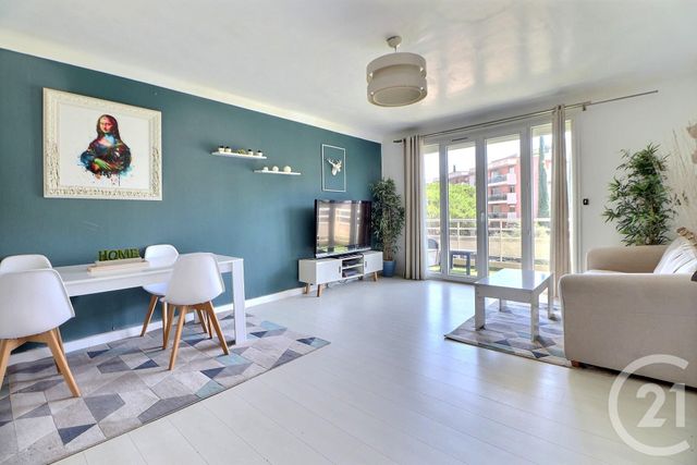 Appartement T4 &agrave; vendre - 4 pi&egrave;ces - 98,68 m2 - St Raphael - 83 - PROVENCE-ALPES-COTE-D-AZUR