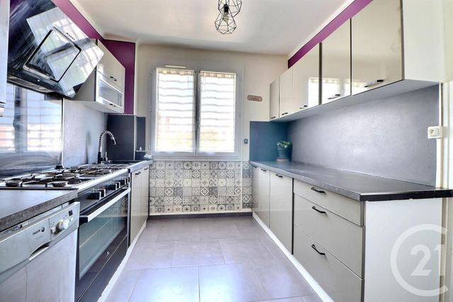 Appartement T4 &agrave; vendre - 4 pi&egrave;ces - 98,68 m2 - St Raphael - 83 - PROVENCE-ALPES-COTE-D-AZUR