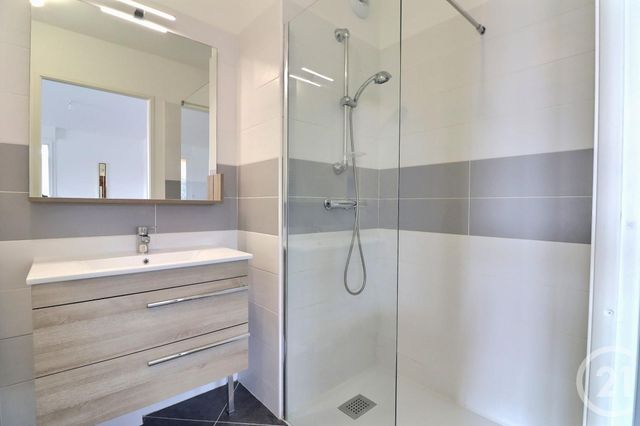 Appartement T4 à vendre - 4 pièces - 86,91 m2 - Frejus - 83 - PROVENCE-ALPES-COTE-D-AZUR