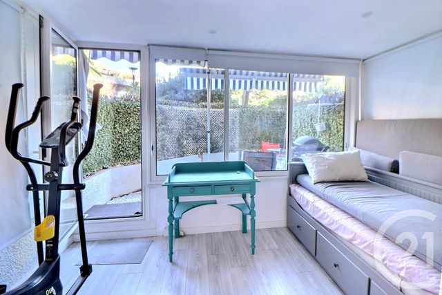 Appartement T3 &agrave; vendre - 3 pi&egrave;ces - 60 m2 - St Raphael - 83 - PROVENCE-ALPES-COTE-D-AZUR