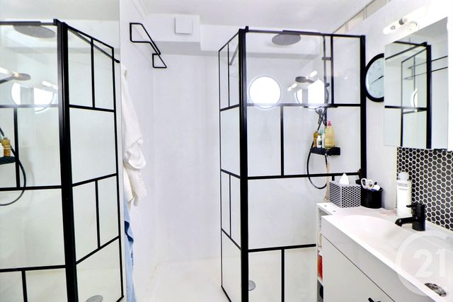 Appartement T3 &agrave; vendre - 3 pi&egrave;ces - 60 m2 - St Raphael - 83 - PROVENCE-ALPES-COTE-D-AZUR