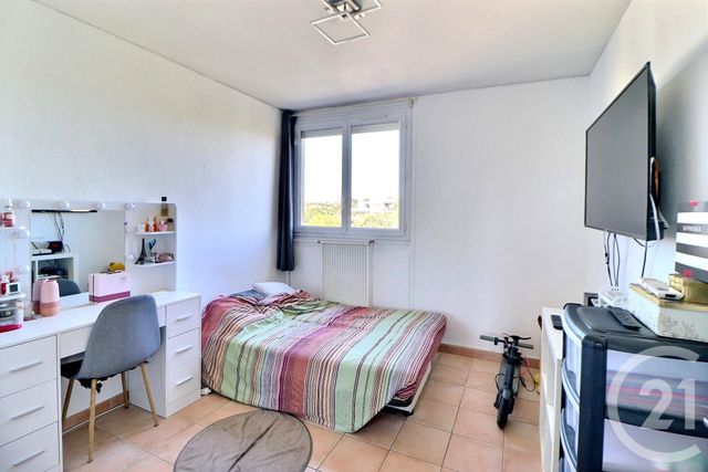 Appartement T4 &agrave; vendre - 4 pi&egrave;ces - 83,28 m2 - Frejus - 83 - PROVENCE-ALPES-COTE-D-AZUR