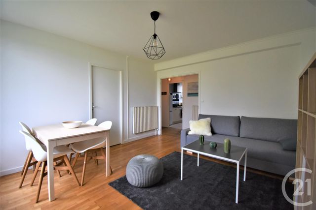 Appartement à louer - 5 pièces - 82,35 m2 - Rennes - 35 - BRETAGNE