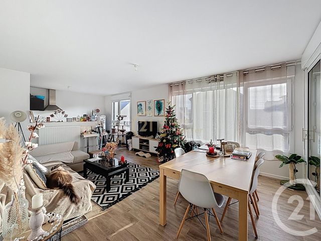 Appartement T4 &agrave; vendre - 4 pi&egrave;ces - 81 m2 - St Jacques De La Lande - 35 - BRETAGNE