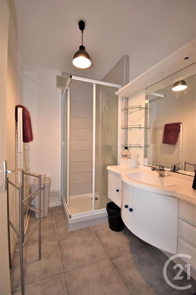 Appartement F5 &agrave; louer - 5 pi&egrave;ces - 93,38 m2 - Rennes - 35 - BRETAGNE