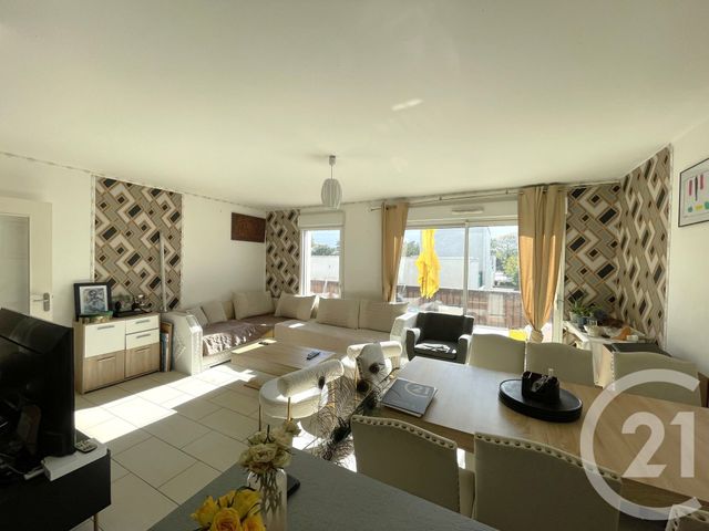 Appartement T4 &agrave; vendre - 4 pi&egrave;ces - 77 m2 - St Jacques De La Lande - 35 - BRETAGNE