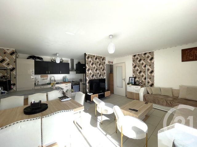 Appartement T4 &agrave; vendre - 4 pi&egrave;ces - 77 m2 - St Jacques De La Lande - 35 - BRETAGNE