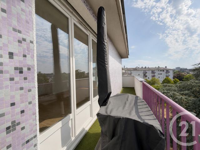 Appartement T4 &agrave; louer - 4 pi&egrave;ces - 69,22 m2 - St Jacques De La Lande - 35 - BRETAGNE