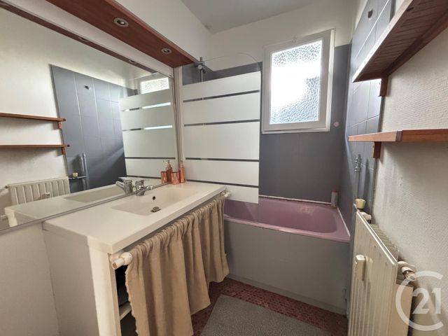 Appartement T3 &agrave; louer - 3 pi&egrave;ces - 58,05 m2 - St Jacques De La Lande - 35 - BRETAGNE