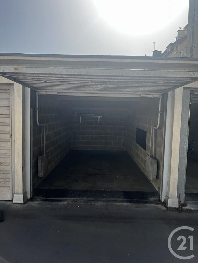 parking - RENNES - 35