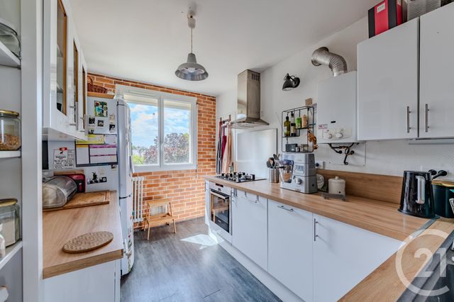 Appartement T4 &agrave; louer - 4 pi&egrave;ces - 68,13 m2 - St Jacques De La Lande - 35 - BRETAGNE