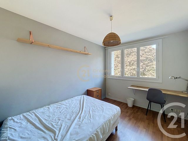 Appartement T3 &agrave; vendre - 3 pi&egrave;ces - 57,57 m2 - St Jacques De La Lande - 35 - BRETAGNE