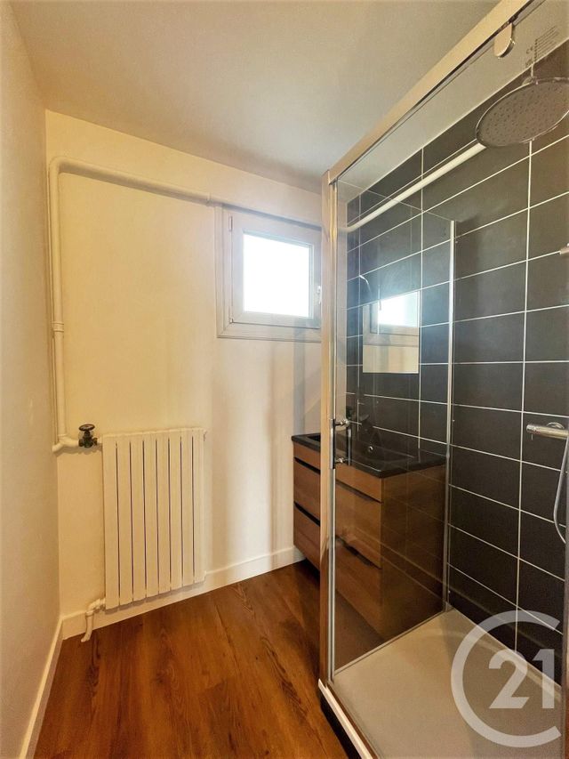 Appartement T4 &agrave; louer - 4 pi&egrave;ces - 64,98 m2 - St Jacques De La Lande - 35 - BRETAGNE