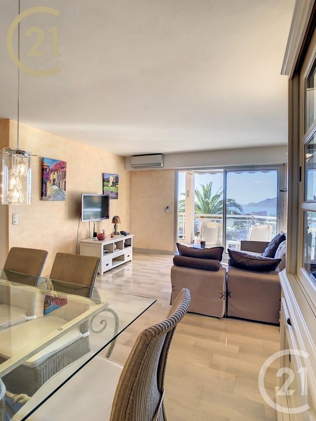 Appartement F3 à vendre - 3 pièces - 71 m2 - Cannes - 06 - PROVENCE-ALPES-COTE-D-AZUR