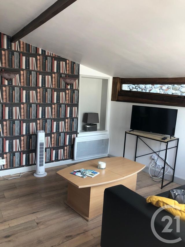 Appartement F2 &agrave; louer - 2 pi&egrave;ces - 31 m2 - Quillan - 11 - LANGUEDOC-ROUSSILLON