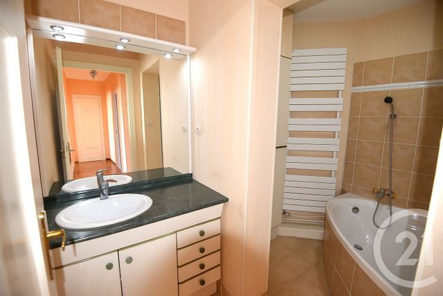 Appartement F5 à vendre - 5 pièces - 100 m2 - Montigny Les Metz - 57 - LORRAINE