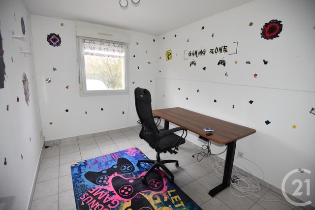 Appartement F3 &agrave; louer - 3 pi&egrave;ces - 69,73 m2 - Florange - 57 - LORRAINE