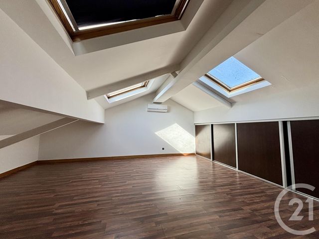 Maison &agrave; louer - 7 pi&egrave;ces - 204,05 m2 - Hettange Grande - 57 - LORRAINE