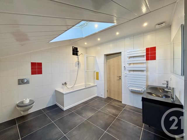 Maison &agrave; louer - 7 pi&egrave;ces - 204,05 m2 - Hettange Grande - 57 - LORRAINE