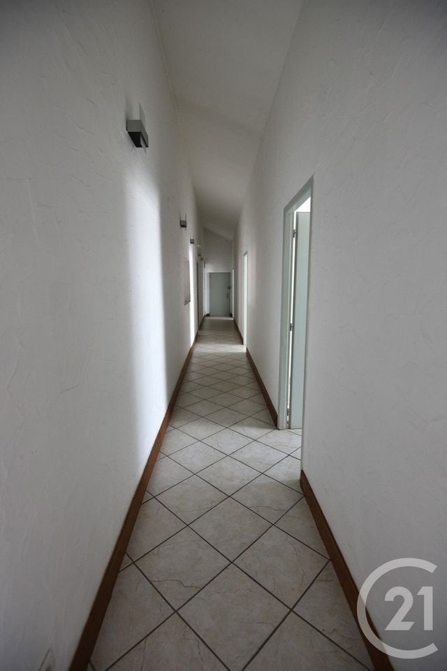 Appartement &agrave; louer - 7 pi&egrave;ces - 200 m2 - Luttange - 57 - LORRAINE