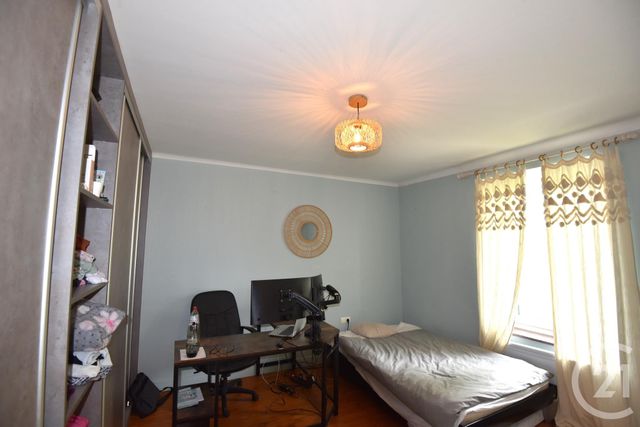Maison &agrave; louer - 7 pi&egrave;ces - 240,86 m2 - Roussy Le Village - 57 - LORRAINE