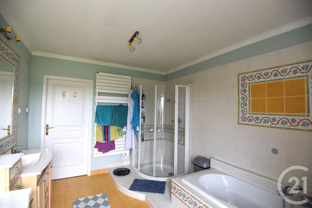 Maison &agrave; louer - 7 pi&egrave;ces - 240,86 m2 - Roussy Le Village - 57 - LORRAINE