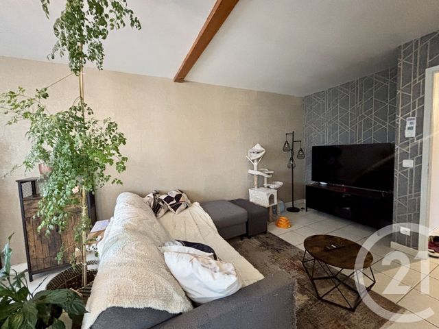 Appartement F3 &agrave; louer - 3 pi&egrave;ces - 69,47 m2 - Clouange - 57 - LORRAINE