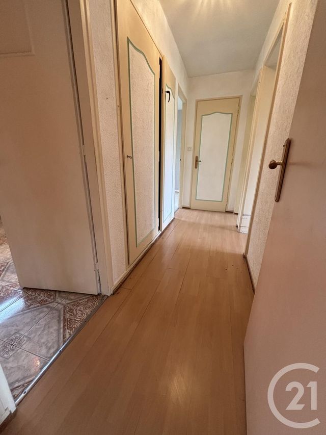 Appartement F5 &agrave; vendre - 5 pi&egrave;ces - 84,71 m2 - St Die Des Vosges - 88 - LORRAINE