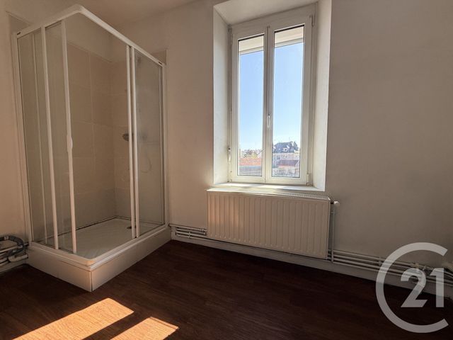 Appartement F3 &agrave; louer - 3 pi&egrave;ces - 76,71 m2 - St Die Des Vosges - 88 - LORRAINE