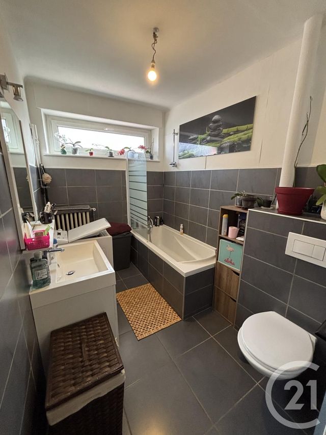 Appartement F3 &agrave; vendre - 3 pi&egrave;ces - 65,95 m2 - St Die Des Vosges - 88 - LORRAINE