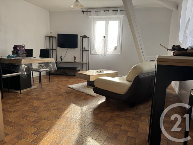 Appartement à louer - 2 pièces - 60 m2 - St Die Des Vosges - 88 - LORRAINE