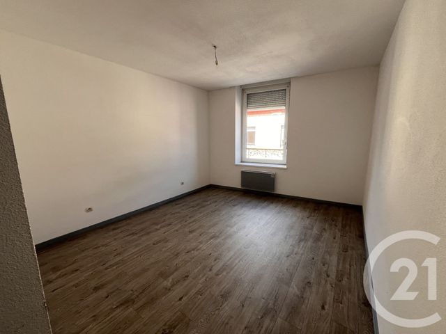 Appartement F3 &agrave; louer - 3 pi&egrave;ces - 62,50 m2 - St Die Des Vosges - 88 - LORRAINE
