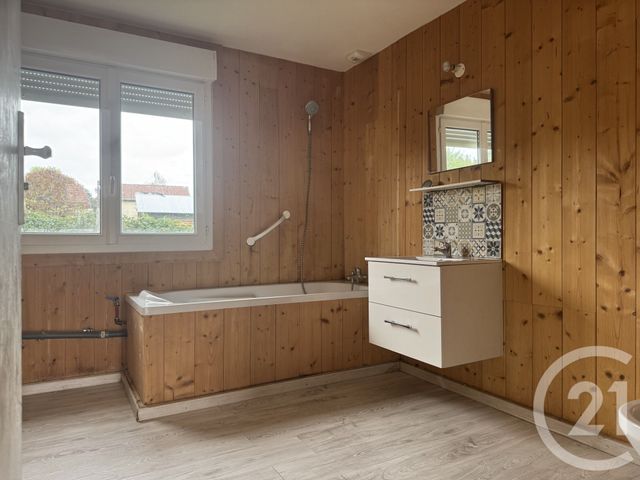 Maison &agrave; louer - 4 pi&egrave;ces - 83 m2 - Provencheres Et Colroy - 88 - LORRAINE