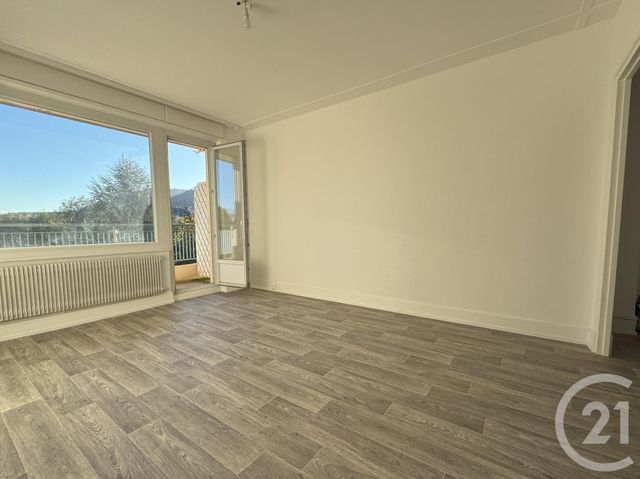 Appartement F3 &agrave; louer - 3 pi&egrave;ces - 72,93 m2 - St Die Des Vosges - 88 - LORRAINE