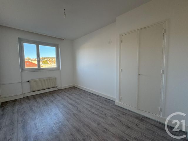 Appartement F3 &agrave; louer - 3 pi&egrave;ces - 72,93 m2 - St Die Des Vosges - 88 - LORRAINE
