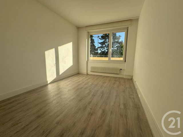 Appartement F3 &agrave; louer - 3 pi&egrave;ces - 72,93 m2 - St Die Des Vosges - 88 - LORRAINE