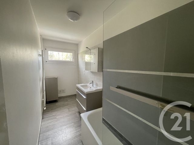 Appartement F2 &agrave; louer - 2 pi&egrave;ces - 51,31 m2 - St Die Des Vosges - 88 - LORRAINE