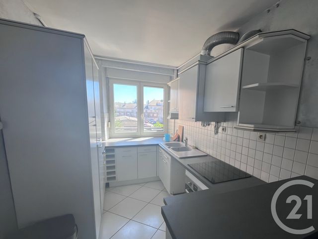 Appartement F3 &agrave; louer - 3 pi&egrave;ces - 74,37 m2 - St Die Des Vosges - 88 - LORRAINE
