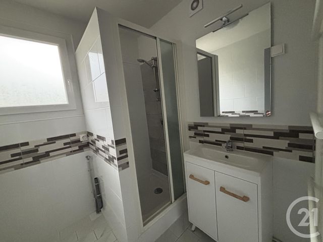 Appartement F2 &agrave; louer - 2 pi&egrave;ces - 40 m2 - St Die Des Vosges - 88 - LORRAINE