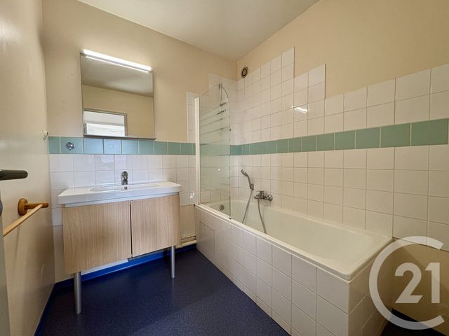 Appartement F2 bis &agrave; vendre - 3 pi&egrave;ces - 76,18 m2 - St Die Des Vosges - 88 - LORRAINE