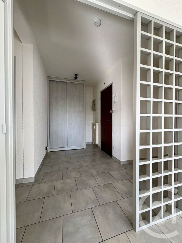 Appartement F2 bis &agrave; vendre - 3 pi&egrave;ces - 76,18 m2 - St Die Des Vosges - 88 - LORRAINE