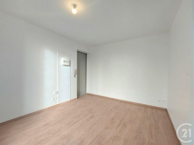 Appartement F1 &agrave; louer - 1 pi&egrave;ce - 17,50 m2 - St Die Des Vosges - 88 - LORRAINE