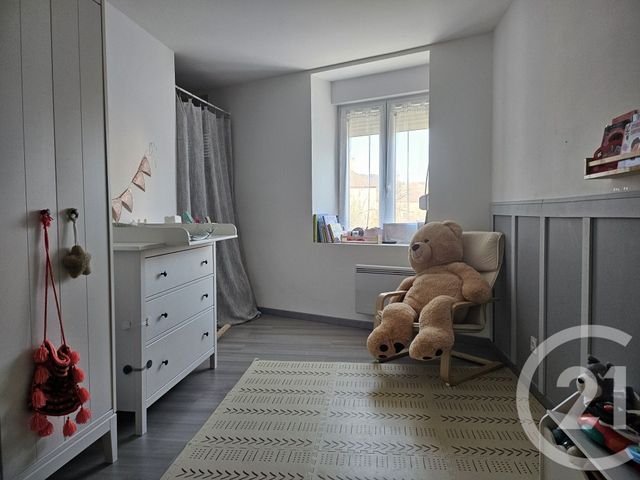 Appartement F4 &agrave; louer - 4 pi&egrave;ces - 92 m2 - Raon L Etape - 88 - LORRAINE