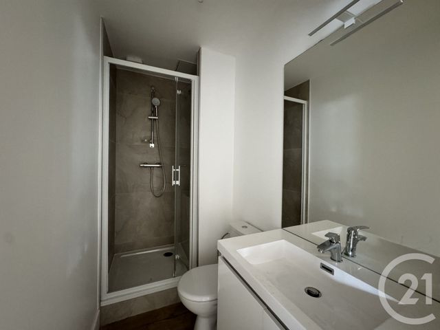 Appartement F3 &agrave; louer - 3 pi&egrave;ces - 59,46 m2 - St Die Des Vosges - 88 - LORRAINE