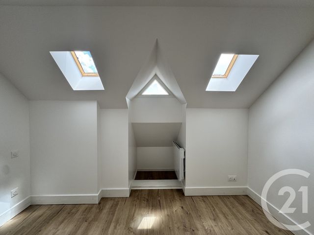 Appartement F3 &agrave; louer - 3 pi&egrave;ces - 59,46 m2 - St Die Des Vosges - 88 - LORRAINE