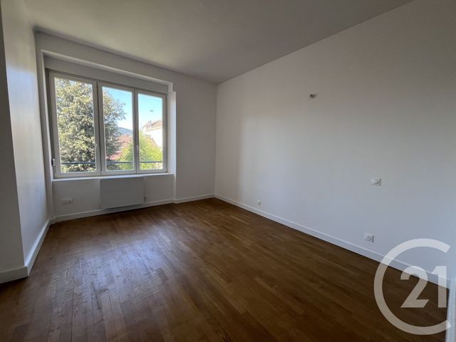 Appartement F3 &agrave; louer - 3 pi&egrave;ces - 92,92 m2 - St Die Des Vosges - 88 - LORRAINE