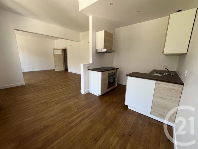 Appartement F3 &agrave; louer - 3 pi&egrave;ces - 92,92 m2 - St Die Des Vosges - 88 - LORRAINE