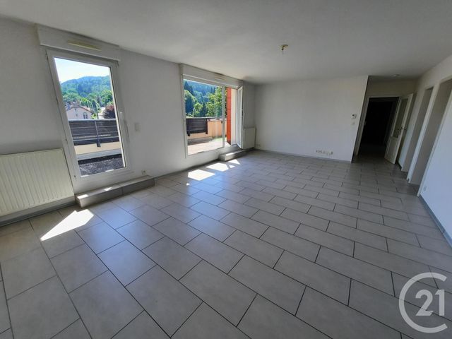 Appartement F4 &agrave; louer - 4 pi&egrave;ces - 94,70 m2 - St Die Des Vosges - 88 - LORRAINE