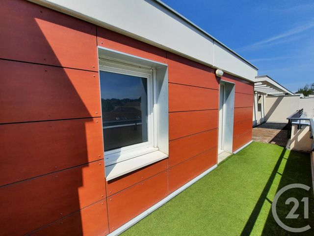 Appartement F4 &agrave; louer - 4 pi&egrave;ces - 94,70 m2 - St Die Des Vosges - 88 - LORRAINE